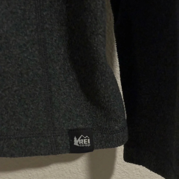 REI Men’s Charcoal Gray Half Zip Fleece Pullover Size Medium | hiking | comfy - Picture 4 of 5